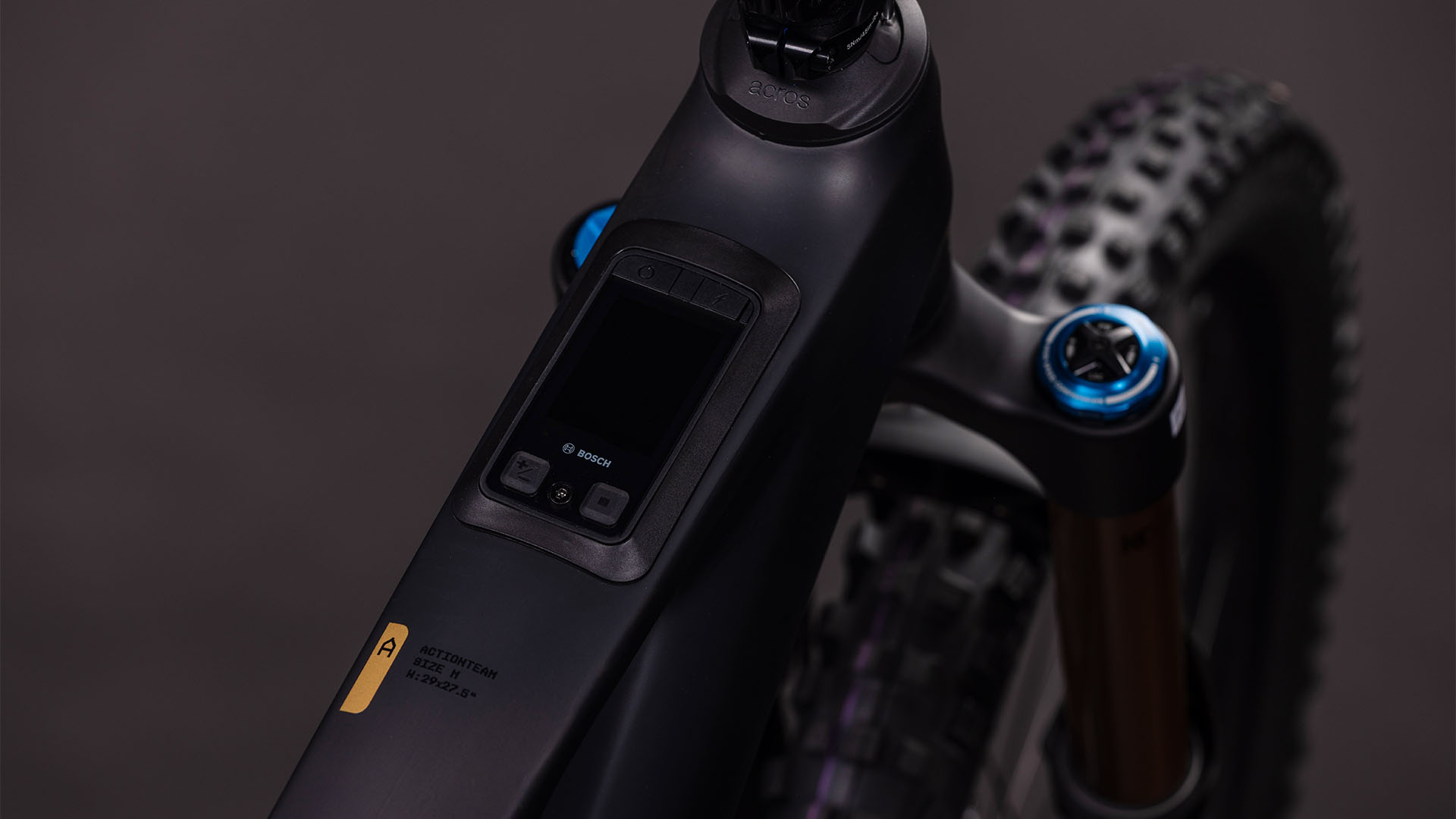 Cube AMS Hybrid ONE77 C:62 AT 600 WhX Carbon - Imagen 2